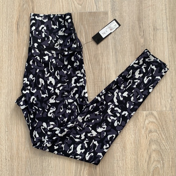 SOULCYCLE Moving Forward Leggings - Picture 4 of 6